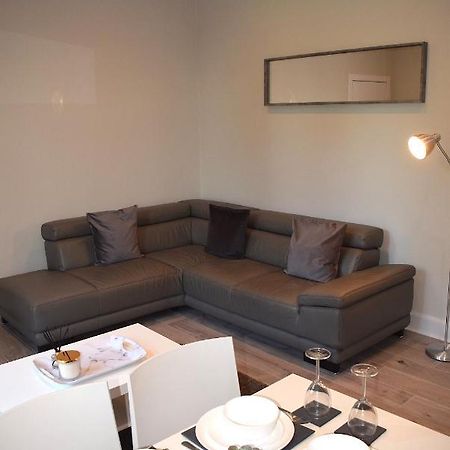 Kelpies Serviced Apartments- Victoria Фалькирк Экстерьер фото