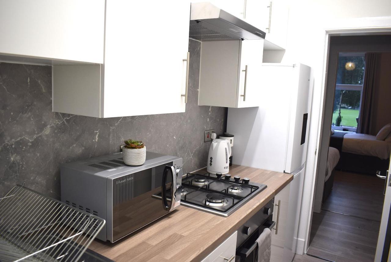 Kelpies Serviced Apartments- Victoria Фалькирк Экстерьер фото